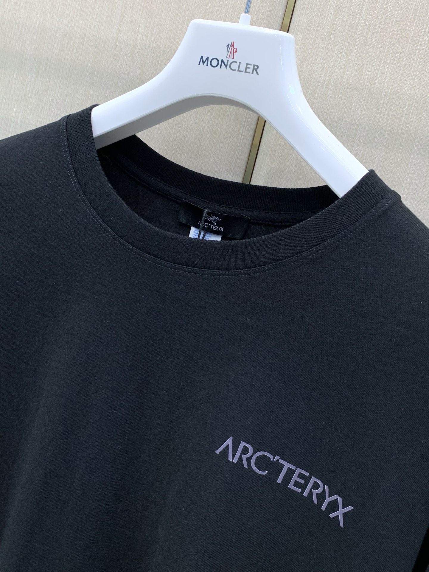 ，ARCTERYX 始祖鸟，2026早秋AW新品，时尚休闲圆领长袖T恤，专柜同步有售，原单狠货，进口原版面料，工艺极度复