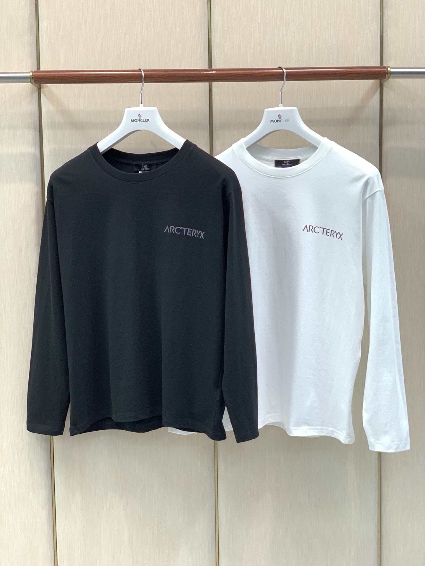 ，ARCTERYX 始祖鸟，2026早秋AW新品，时尚休闲圆领长袖T恤，专柜同步有售，原单狠货，进口原版面料，工艺极度复