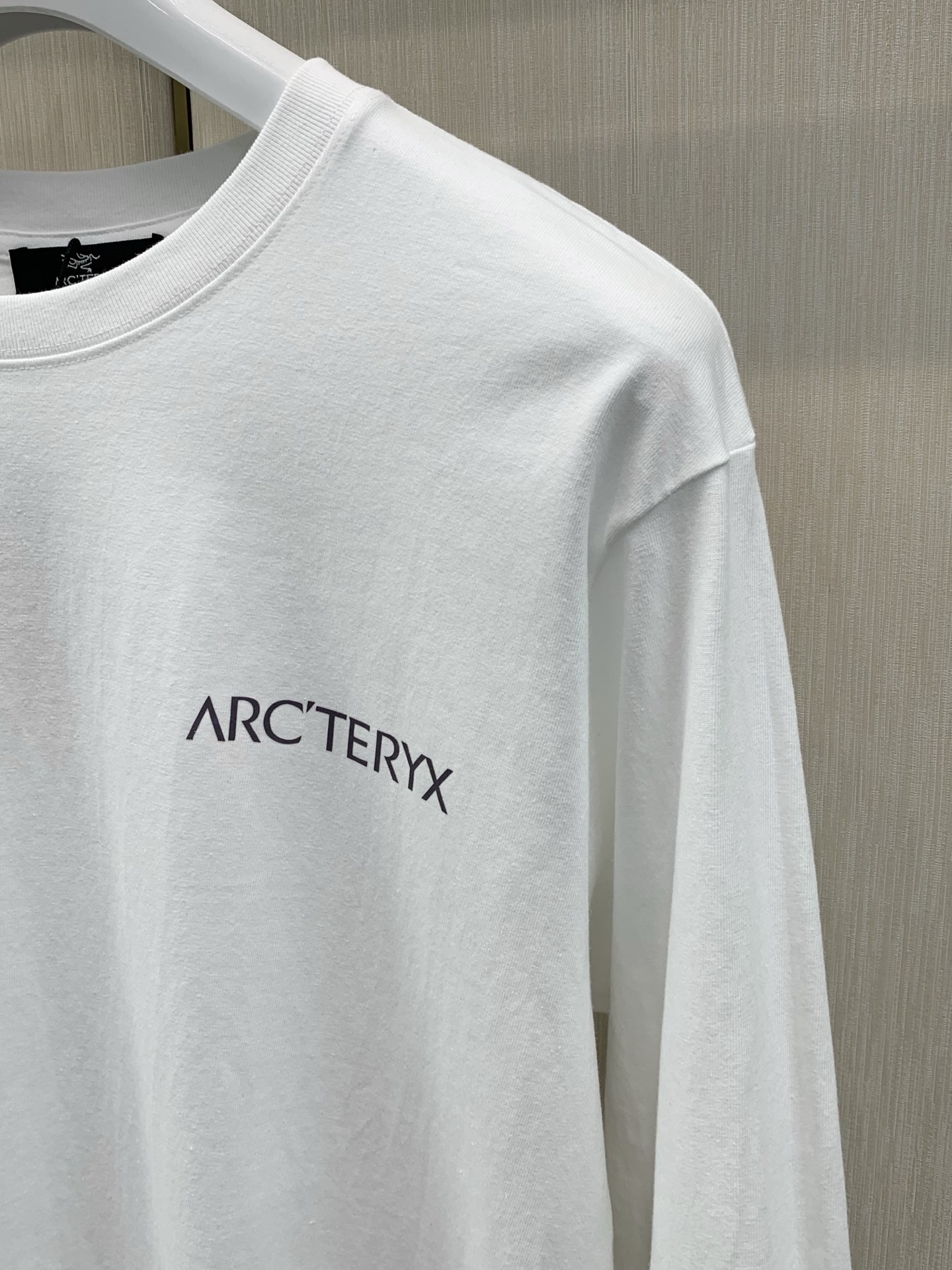 ,ARCTERYX 始祖鸟,2026早秋AW新品,时尚休闲圆领长袖T恤,专柜同步有售,原单狠货,进口原版面料,工艺极度复 ,ARCTERYX 始祖鸟,2026早秋AW新品,时尚休闲圆领长袖T恤,专柜同步有售,原单狠货,进口原版面料,工艺极度复