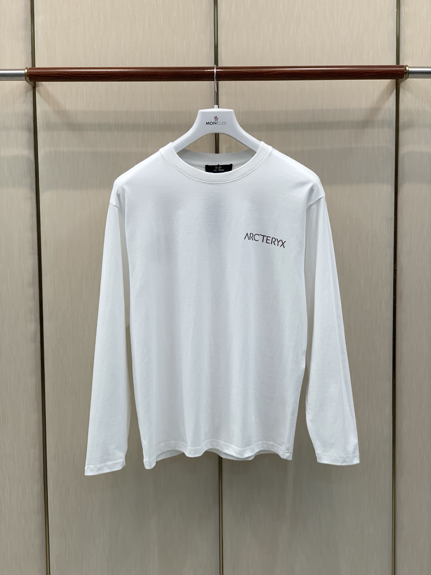 ，ARCTERYX 始祖鸟，2026早秋AW新品，时尚休闲圆领长袖T恤，专柜同步有售，原单狠货，进口原版面料，工艺极度复