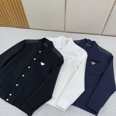 ,PRADA 普拉达,2026秋季最新品,专柜同步有售,时尚休闲夹克外套,进口原版面料,做工极为复杂,唯一可以做代购级别 ,PRADA 普拉达,2026秋季最新品,专柜同步有售,时尚休闲夹克外套,进口原版面料,做工极为复杂,唯一可以做代购级别