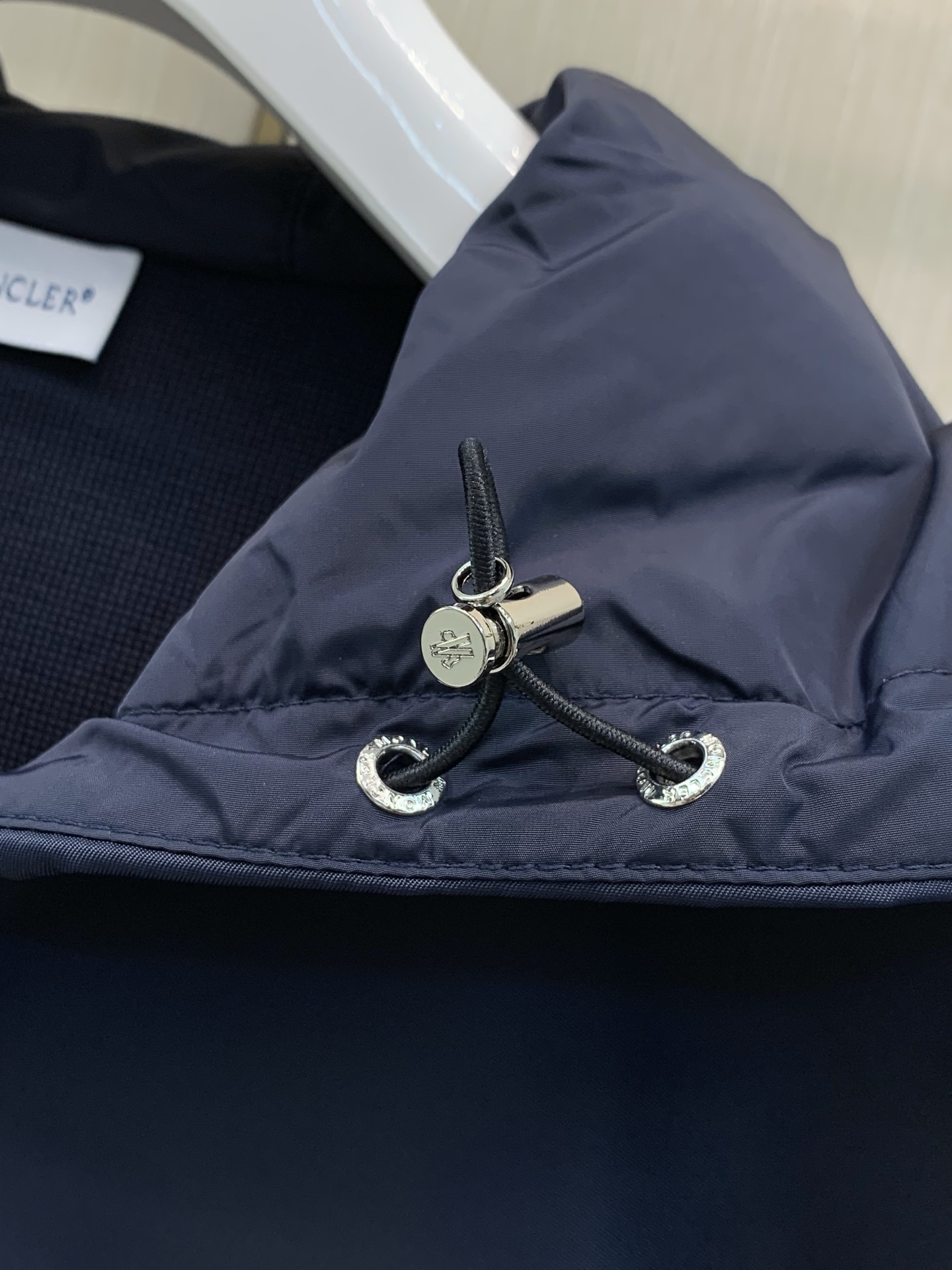 ，Moncler 蒙口，2026秋季最新品，专柜同步有售，原单狠货，时尚休闲连帽拼接外套，上身舒适！吸睛而有亮点，采用进