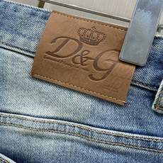 ,DOLCE&GABBANA 杜嘉班纳,2026春秋最新品,官网专柜同步有售,原单狠货,超级有范儿的一款牛仔裤,定制原版 ,DOLCE&GABBANA 杜嘉班纳,2026春秋最新品,官网专柜同步有售,原单狠货,超级有范儿的一款牛仔裤,定制原版