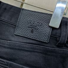 ,PRADA 普拉达,2026冬季最新品,专柜同步有售,时尚休闲水洗牛仔裤,进口原版面料,做工极为复杂,唯一可以做代购级 ,PRADA 普拉达,2026冬季最新品,专柜同步有售,时尚休闲水洗牛仔裤,进口原版面料,做工极为复杂,唯一可以做代购级