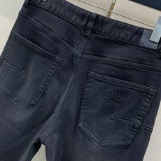 ,Dior 迪奥,2026春秋新品,官网专柜同步有售,原单狠货,时尚休闲水洗牛仔裤,超级有范儿的一款牛仔裤,定制原版水洗 ,Dior 迪奥,2026春秋新品,官网专柜同步有售,原单狠货,时尚休闲水洗牛仔裤,超级有范儿的一款牛仔裤,定制原版水洗