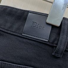 ,Dior 迪奥,2026春秋新品,官网专柜同步有售,原单狠货,时尚休闲水洗牛仔裤,超级有范儿的一款牛仔裤,定制原版水洗 ,Dior 迪奥,2026春秋新品,官网专柜同步有售,原单狠货,时尚休闲水洗牛仔裤,超级有范儿的一款牛仔裤,定制原版水洗