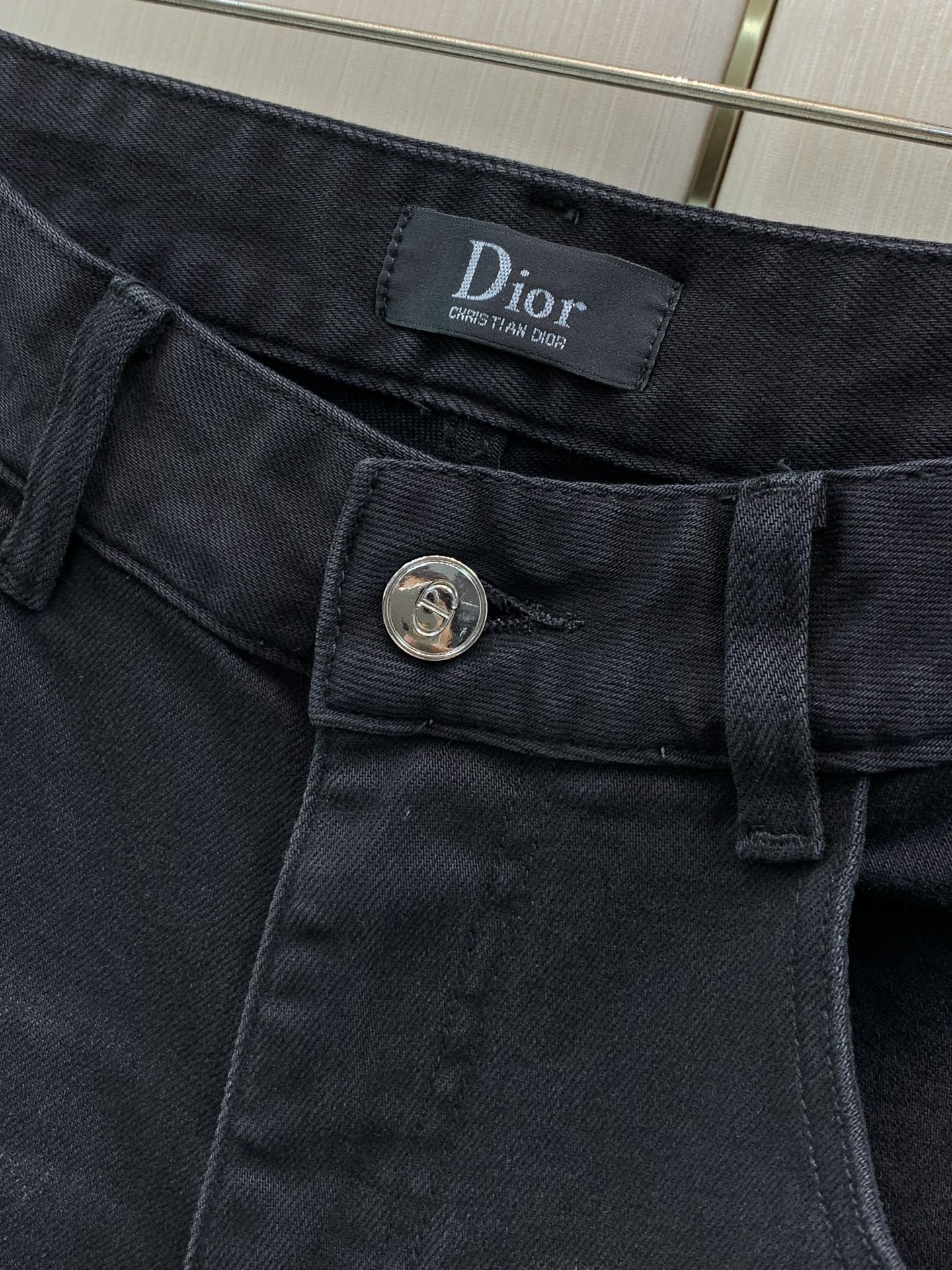 ,Dior 迪奥,2026春秋新品,官网专柜同步有售,原单狠货,时尚休闲水洗牛仔裤,超级有范儿的一款牛仔裤,定制原版水洗 ,Dior 迪奥,2026春秋新品,官网专柜同步有售,原单狠货,时尚休闲水洗牛仔裤,超级有范儿的一款牛仔裤,定制原版水洗
