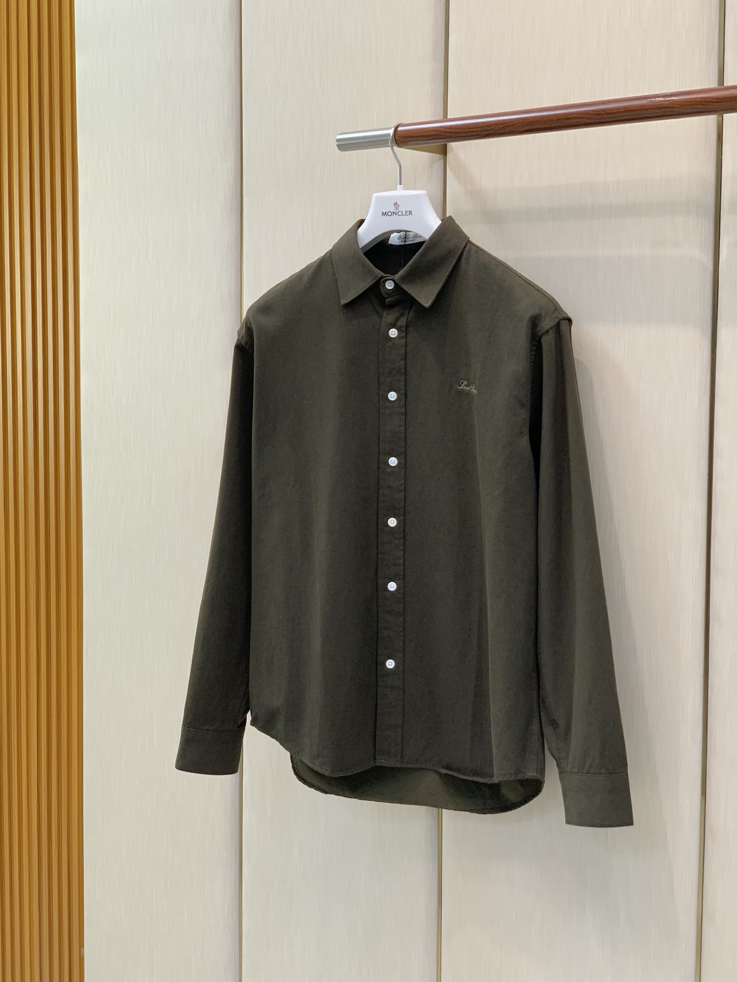 ，Loro Piana(Loro Piana )，2026早秋最新品，专柜同步有售，原单狠货，时尚休闲长袖衬衫，采用进口