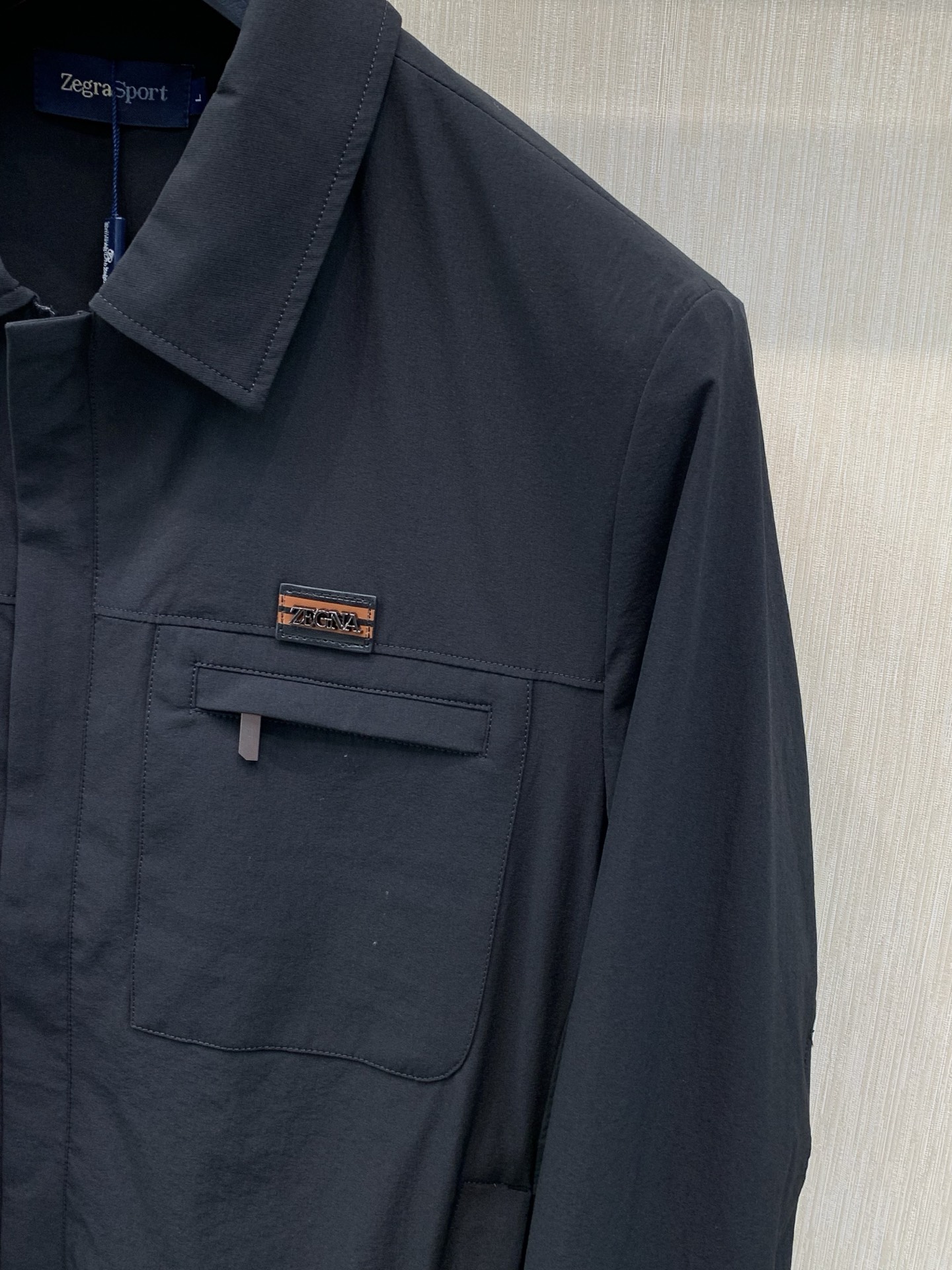 ，杰尼亚 Zegna，2026秋季最新品，专柜同步有售，原单狠货，时尚休闲翻领夹克外套，采用进口原版面料，舒适透气，原版