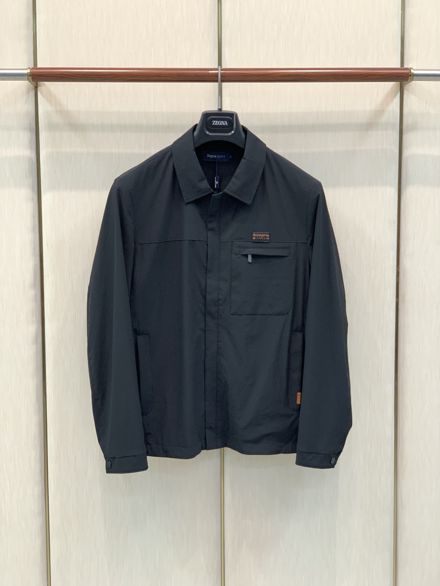 ，杰尼亚 Zegna，2026秋季最新品，专柜同步有售，原单狠货，时尚休闲翻领夹克外套，采用进口原版面料，舒适透气，原版