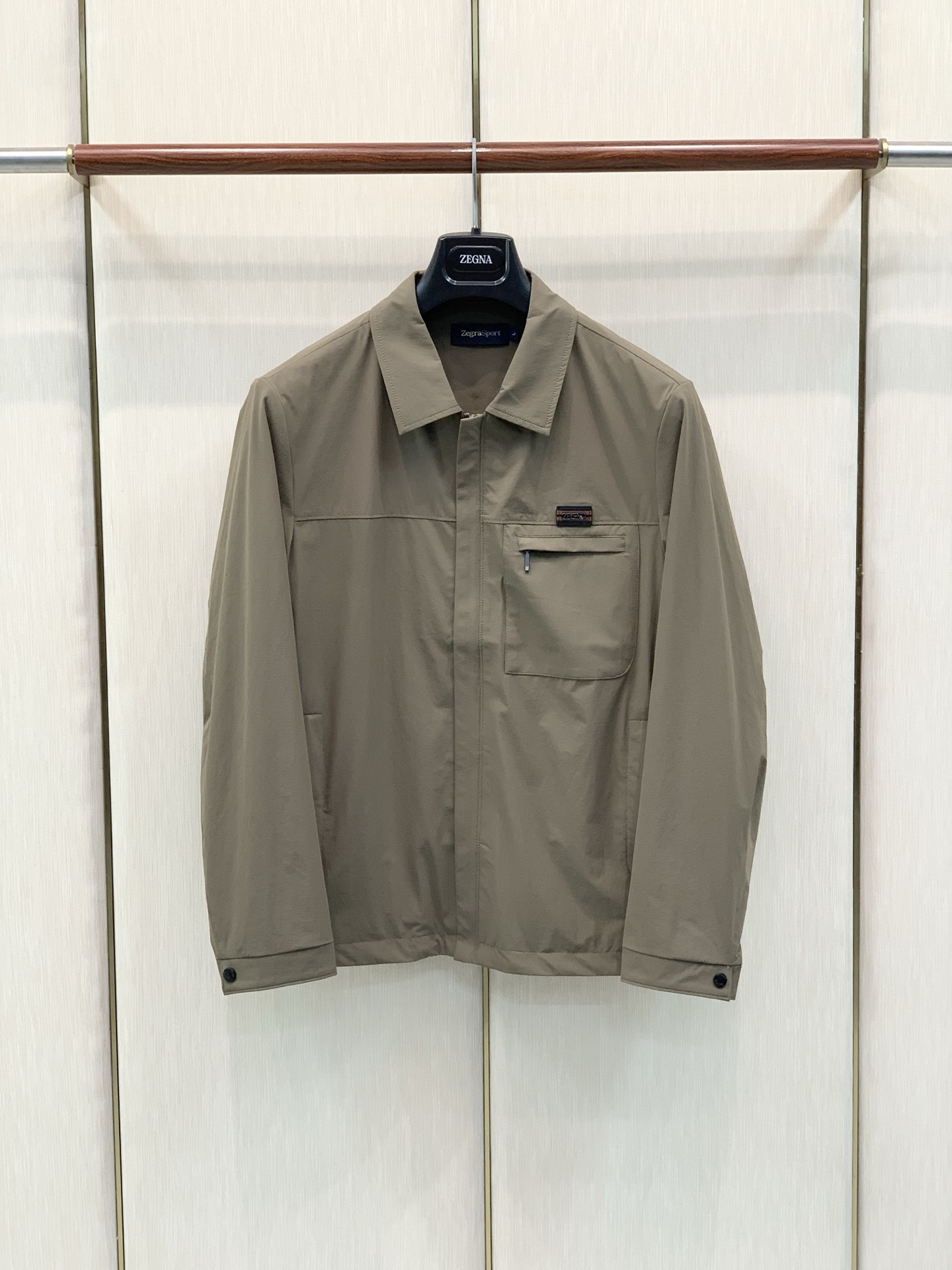 ，杰尼亚 Zegna，2026秋季最新品，专柜同步有售，原单狠货，时尚休闲翻领夹克外套，采用进口原版面料，舒适透气，原版