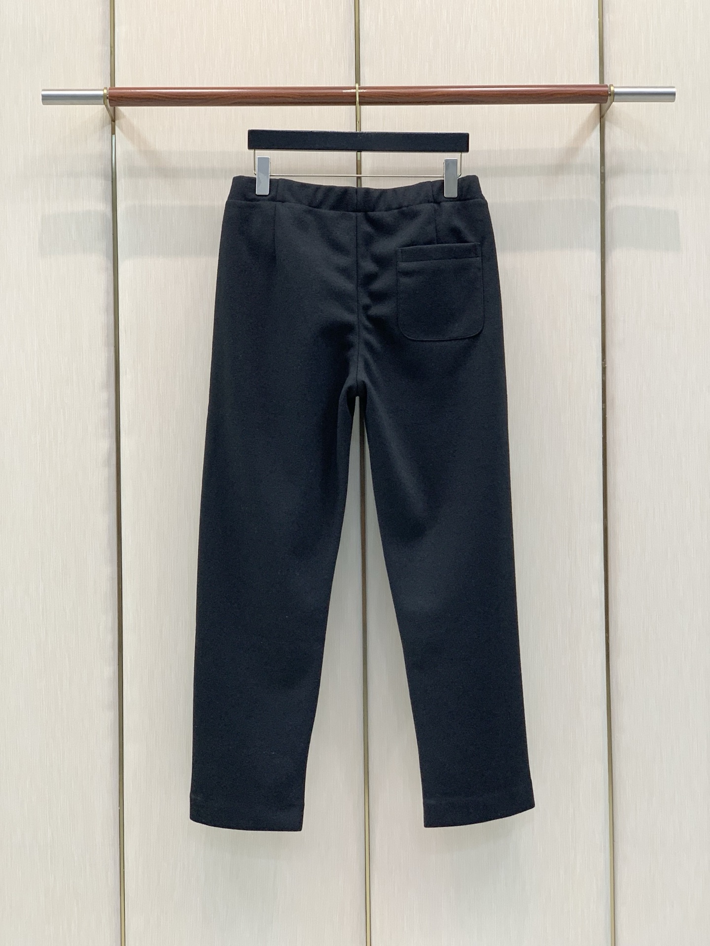 ,杰尼亚 Zegna,2026春秋最新品,专柜同步有售,原单狠货,时尚休闲裤,采用进口原版面料,舒适透气,原版五金辅料装 ,杰尼亚 Zegna,2026春秋最新品,专柜同步有售,原单狠货,时尚休闲裤,采用进口原版面料,舒适透气,原版五金辅料装