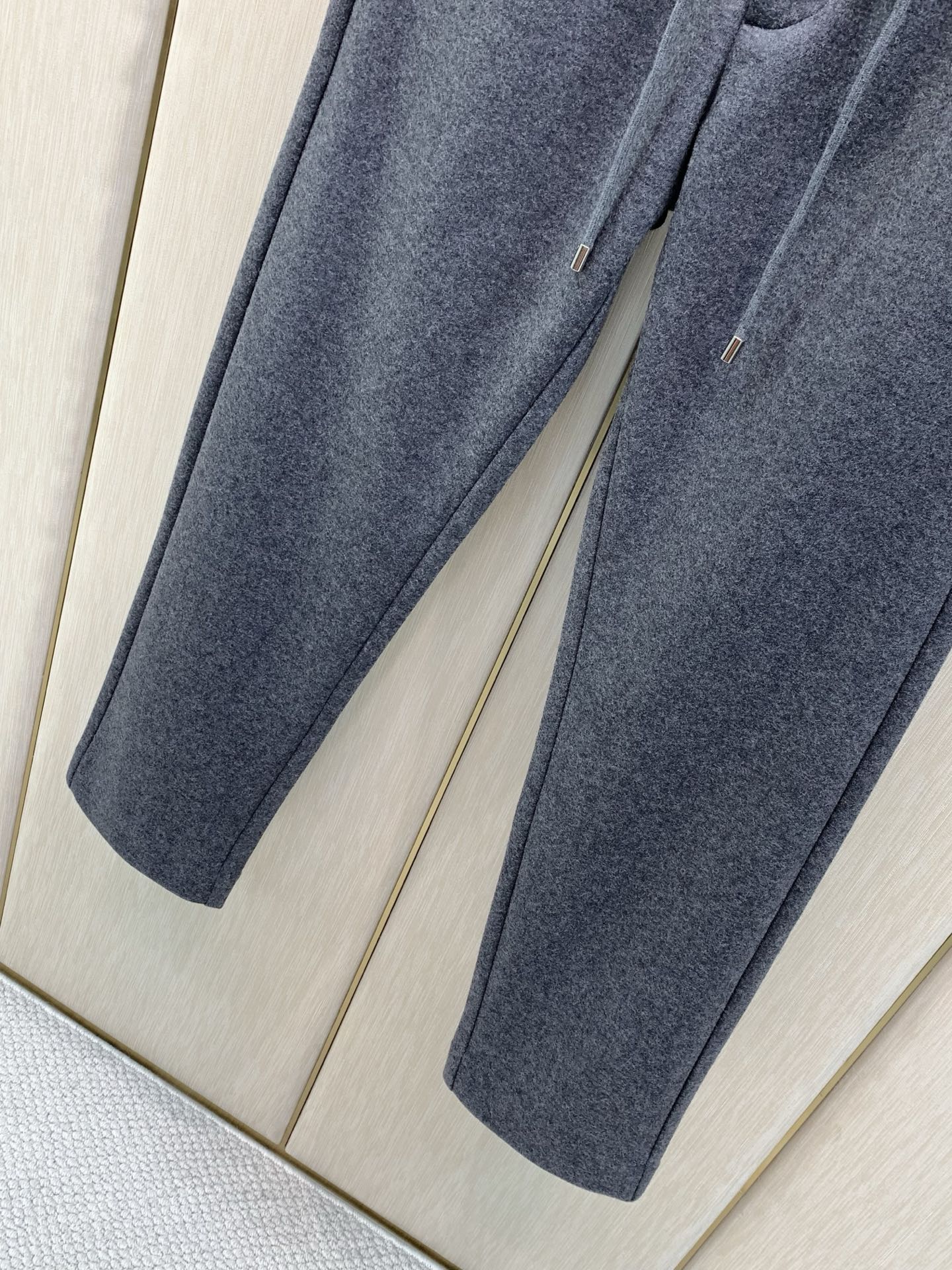 ,杰尼亚 Zegna,2026春秋最新品,专柜同步有售,原单狠货,时尚休闲裤,采用进口原版面料,舒适透气,原版五金辅料装 ,杰尼亚 Zegna,2026春秋最新品,专柜同步有售,原单狠货,时尚休闲裤,采用进口原版面料,舒适透气,原版五金辅料装