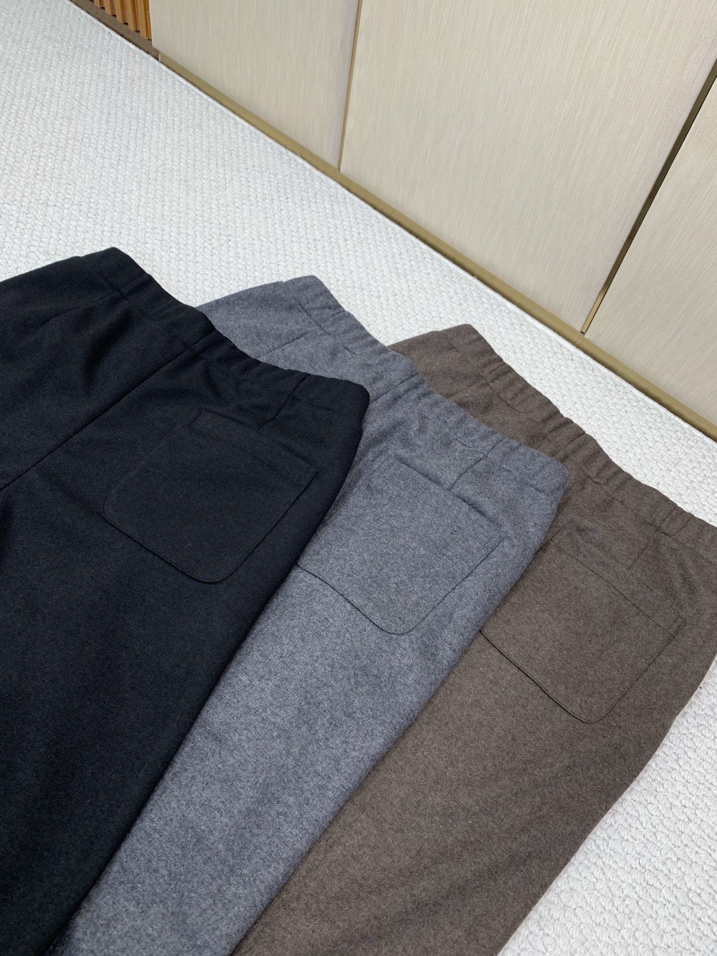 ,杰尼亚 Zegna,2026春秋最新品,专柜同步有售,原单狠货,时尚休闲裤,采用进口原版面料,舒适透气,原版五金辅料装 ,杰尼亚 Zegna,2026春秋最新品,专柜同步有售,原单狠货,时尚休闲裤,采用进口原版面料,舒适透气,原版五金辅料装