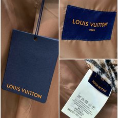 ,LouisVuitton 路易威登,2026秋季最新款,专柜同步有售,原单狠货,时尚休闲立领夹克外套,上身很有特点!吸 ,LouisVuitton 路易威登,2026秋季最新款,专柜同步有售,原单狠货,时尚休闲立领夹克外套,上身很有特点!吸