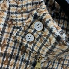 ,LouisVuitton 路易威登,2026秋季最新款,专柜同步有售,原单狠货,时尚休闲立领夹克外套,上身很有特点!吸 ,LouisVuitton 路易威登,2026秋季最新款,专柜同步有售,原单狠货,时尚休闲立领夹克外套,上身很有特点!吸