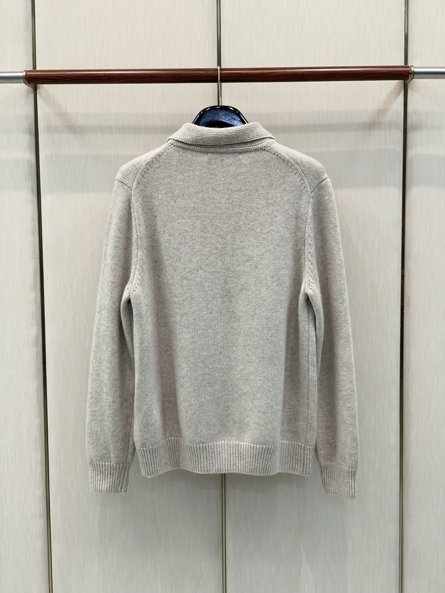 ，Loro Piana，2026冬季最新品，专柜同步有售，原单狠货，时尚休闲翻领针织开衫毛衣，采用进口原版面料，档次极高