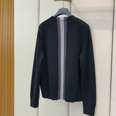 ,Gucci 古驰,2026冬季最新款,专柜同步有售,原单狠货,时尚休闲圆领长袖针织毛衣,上身很有特点!吸睛而有亮点,进 ,Gucci 古驰,2026冬季最新款,专柜同步有售,原单狠货,时尚休闲圆领长袖针织毛衣,上身很有特点!吸睛而有亮点,进