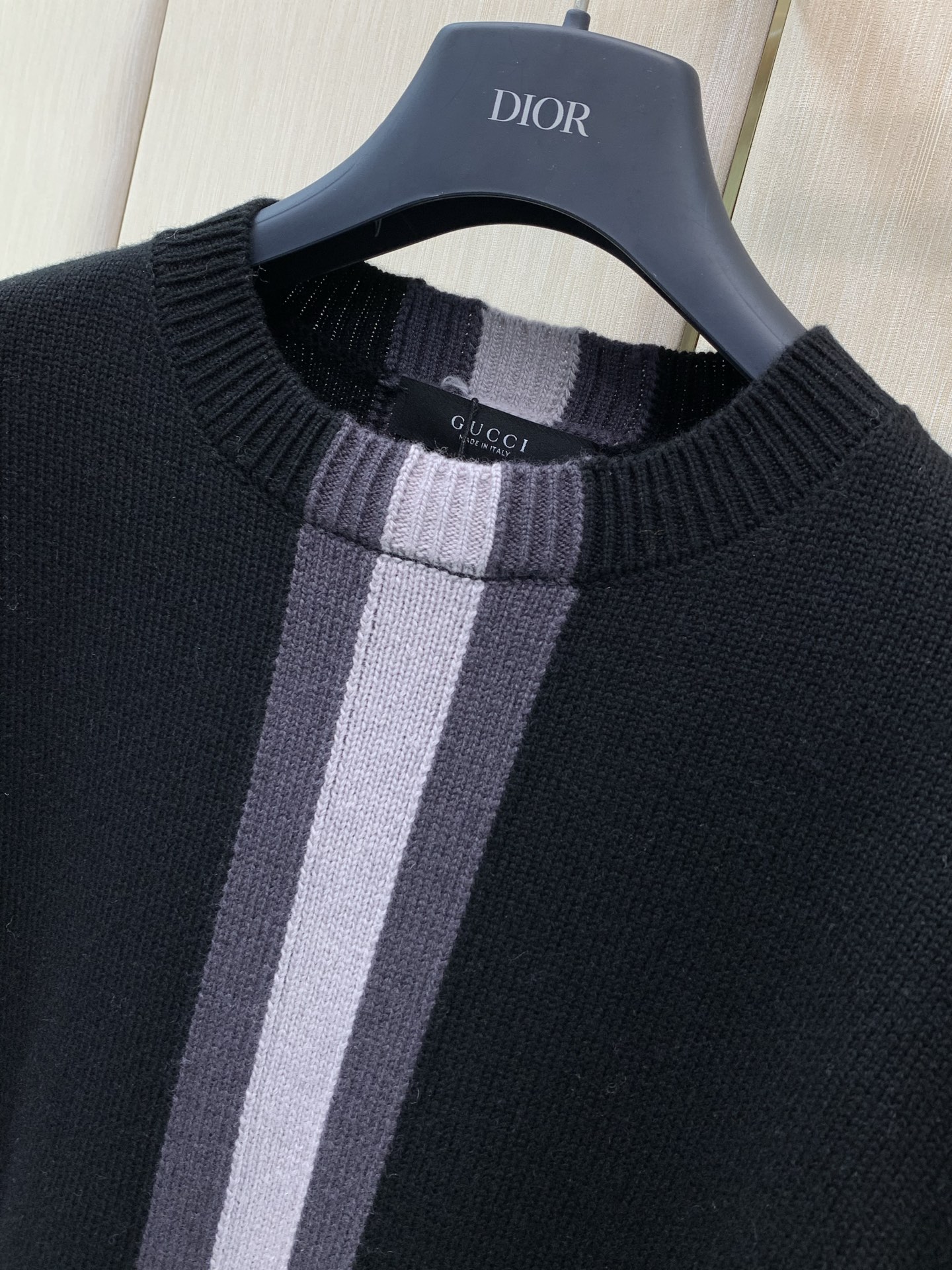 ,Gucci 古驰,2026冬季最新款,专柜同步有售,原单狠货,时尚休闲圆领长袖针织毛衣,上身很有特点!吸睛而有亮点,进 ,Gucci 古驰,2026冬季最新款,专柜同步有售,原单狠货,时尚休闲圆领长袖针织毛衣,上身很有特点!吸睛而有亮点,进