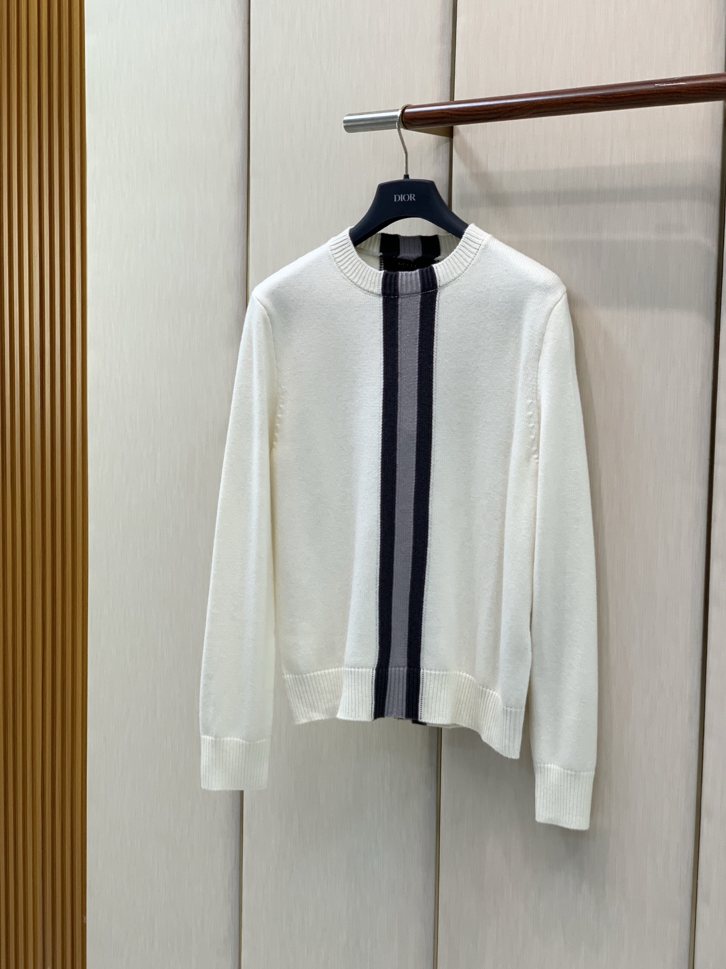 ，Gucci 古驰，2026冬季最新款，专柜同步有售，原单狠货，时尚休闲圆领长袖针织毛衣，上身很有特点！吸睛而有亮点，进