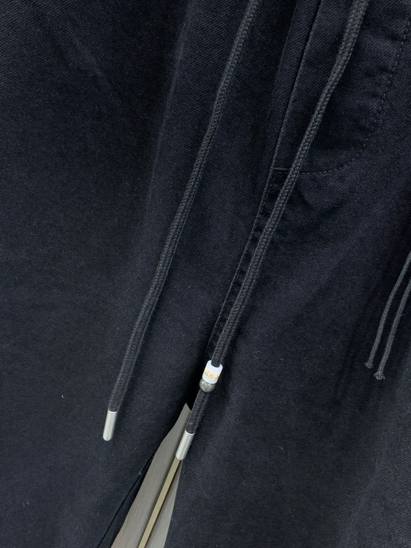 ，Balenciaga 巴黎世家，2026秋季最新品，专柜同步有售，原单狠货，时尚休闲裤，进口原版面料，舒适有弹性，顶级