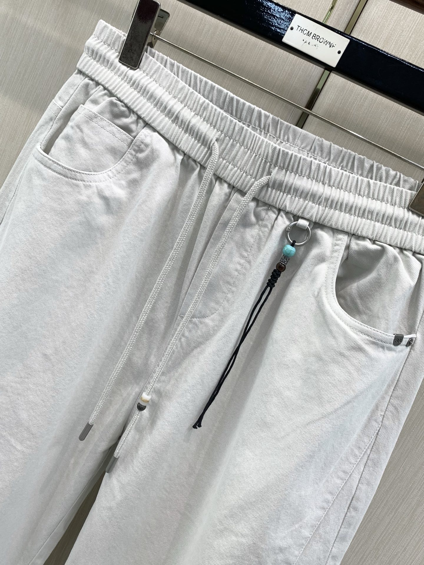，Balenciaga 巴黎世家，2026秋季最新品，专柜同步有售，原单狠货，时尚休闲裤，进口原版面料，舒适有弹性，顶级
