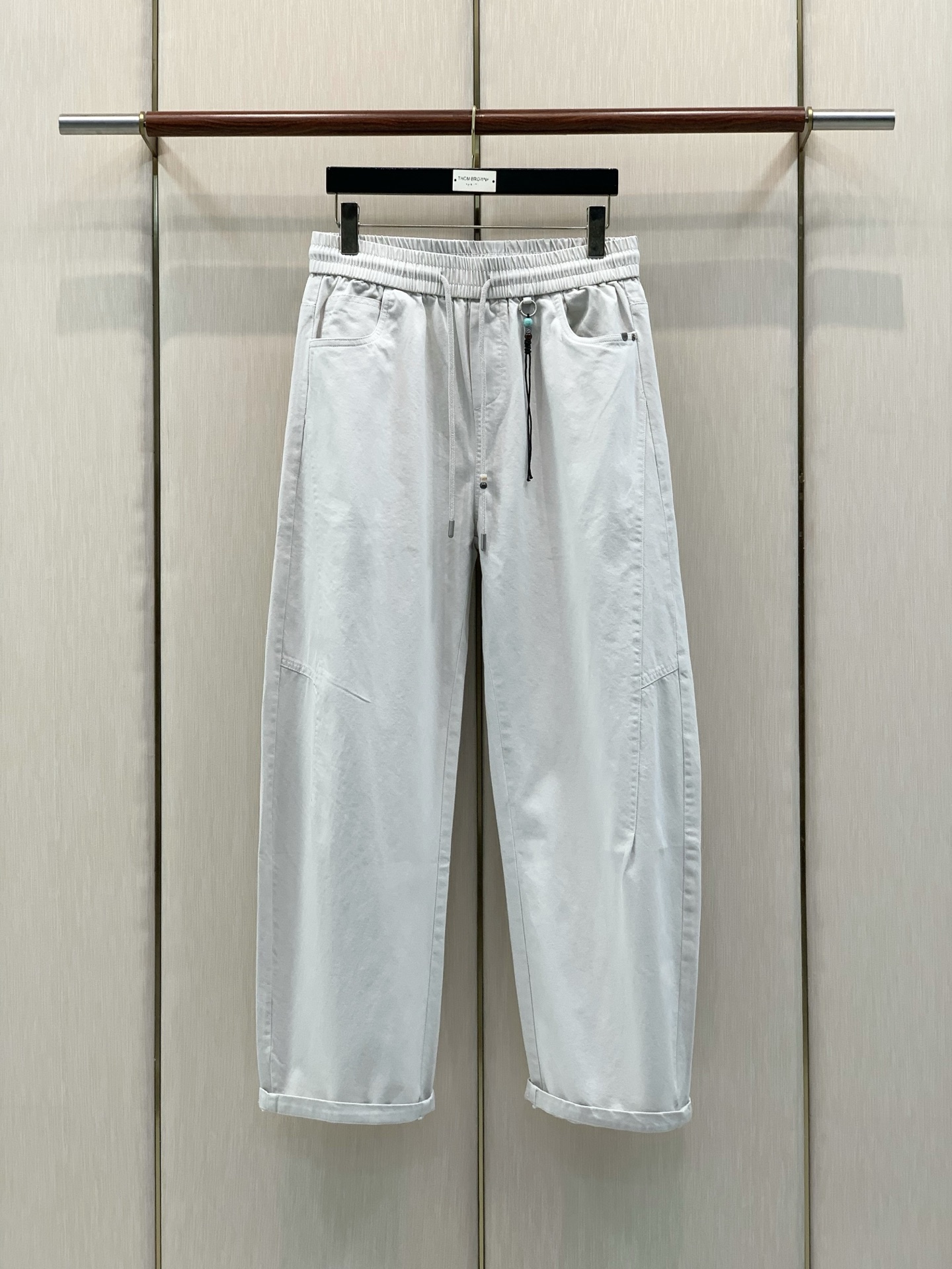 ，Balenciaga 巴黎世家，2026秋季最新品，专柜同步有售，原单狠货，时尚休闲裤，进口原版面料，舒适有弹性，顶级