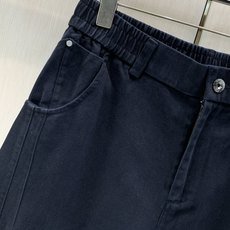,Balenciaga 巴黎世家,2026秋季最新品,专柜同步有售,原单狠货,时尚休闲裤,进口原版面料,舒适有弹性,顶级 ,Balenciaga 巴黎世家,2026秋季最新品,专柜同步有售,原单狠货,时尚休闲裤,进口原版面料,舒适有弹性,顶级