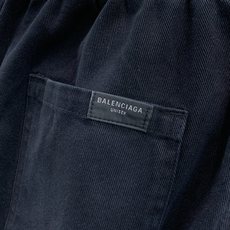 ,Balenciaga 巴黎世家,2026秋季最新品,专柜同步有售,原单狠货,时尚休闲裤,进口原版面料,舒适有弹性,顶级 ,Balenciaga 巴黎世家,2026秋季最新品,专柜同步有售,原单狠货,时尚休闲裤,进口原版面料,舒适有弹性,顶级