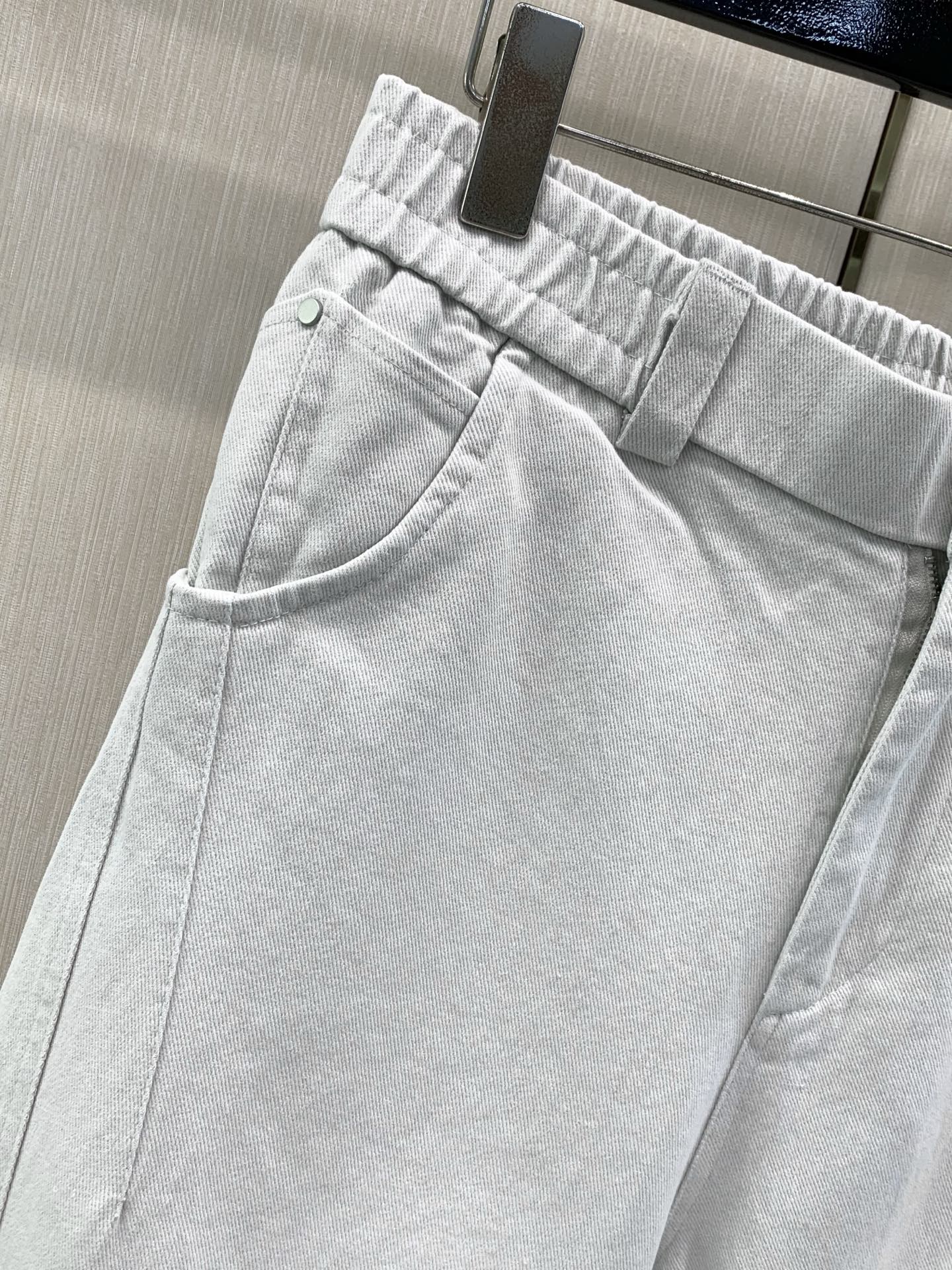 ,Balenciaga 巴黎世家,2026秋季最新品,专柜同步有售,原单狠货,时尚休闲裤,进口原版面料,舒适有弹性,顶级 ,Balenciaga 巴黎世家,2026秋季最新品,专柜同步有售,原单狠货,时尚休闲裤,进口原版面料,舒适有弹性,顶级