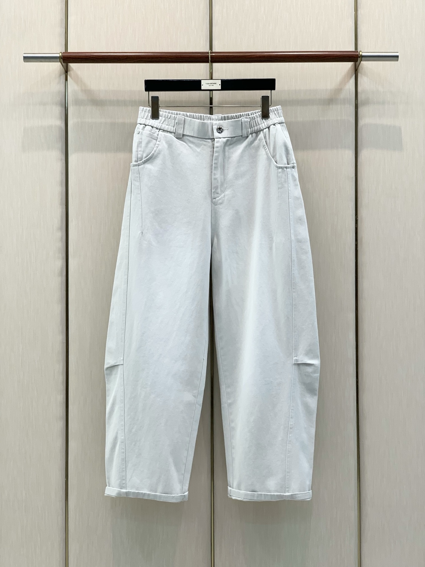，Balenciaga 巴黎世家，2026秋季最新品，专柜同步有售，原单狠货，时尚休闲裤，进口原版面料，舒适有弹性，顶级