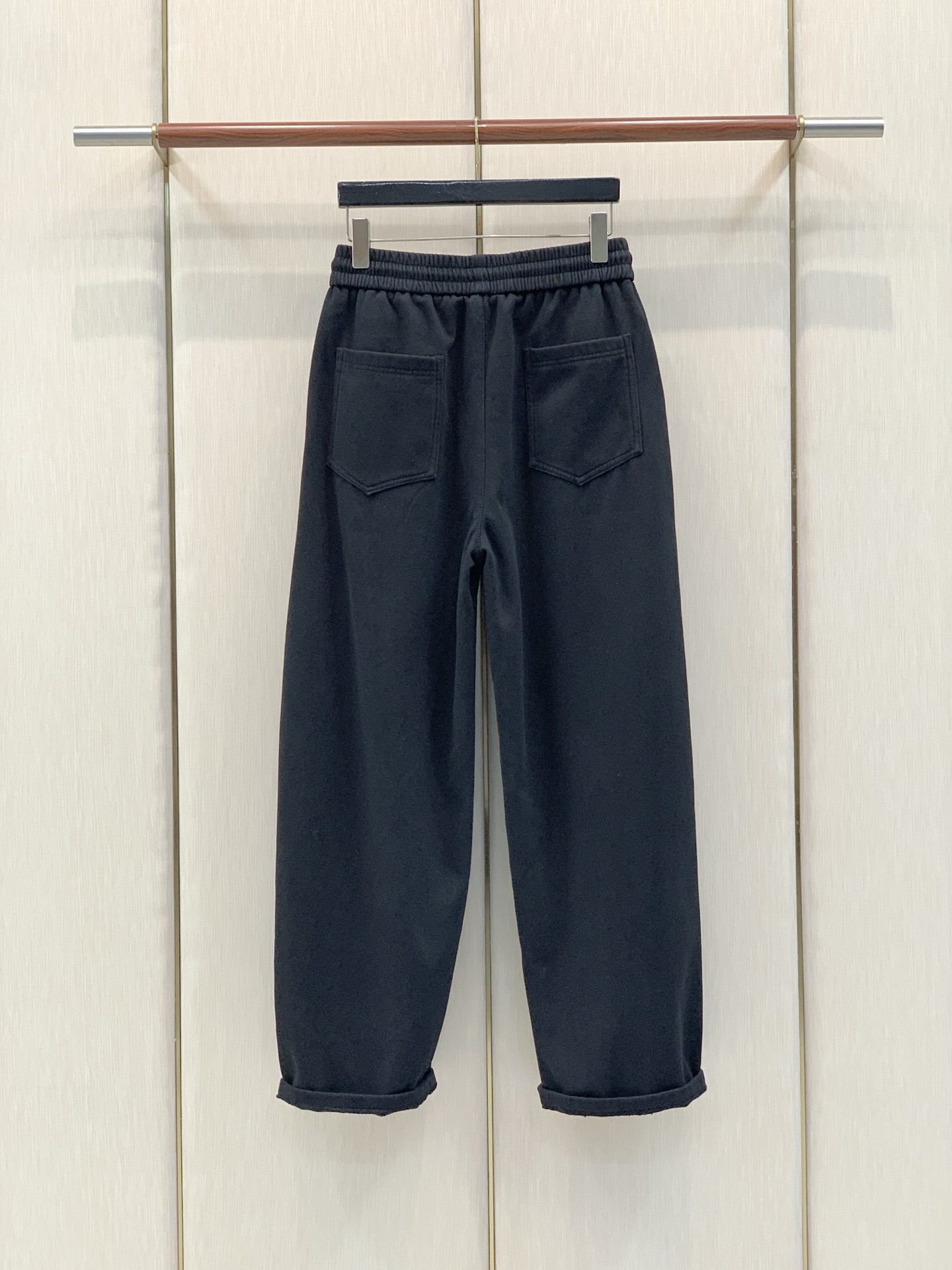 ,Balenciaga 巴黎世家,2026冬季最新品,专柜同步有售,原单狠货,时尚+绒休闲裤,进口原版面料,舒适有弹性, ,Balenciaga 巴黎世家,2026冬季最新品,专柜同步有售,原单狠货,时尚+绒休闲裤,进口原版面料,舒适有弹性,