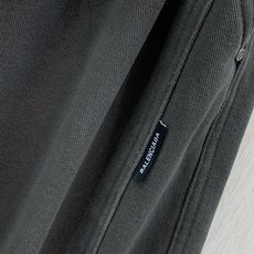 ,Balenciaga 巴黎世家,2026冬季最新品,专柜同步有售,原单狠货,时尚+绒休闲裤,进口原版面料,舒适有弹性, ,Balenciaga 巴黎世家,2026冬季最新品,专柜同步有售,原单狠货,时尚+绒休闲裤,进口原版面料,舒适有弹性,
