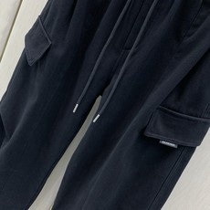 ,Balenciaga 巴黎世家,2026冬季最新品,专柜同步有售,原单狠货,时尚+绒休闲裤,进口原版面料,舒适有弹性, ,Balenciaga 巴黎世家,2026冬季最新品,专柜同步有售,原单狠货,时尚+绒休闲裤,进口原版面料,舒适有弹性,