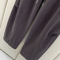 ,Balenciaga 巴黎世家,2026冬季最新品,专柜同步有售,原单狠货,时尚+绒休闲裤,进口原版面料,舒适有弹性, ,Balenciaga 巴黎世家,2026冬季最新品,专柜同步有售,原单狠货,时尚+绒休闲裤,进口原版面料,舒适有弹性,