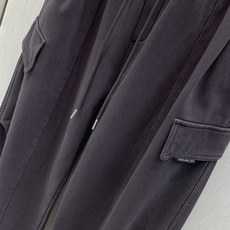 ,Balenciaga 巴黎世家,2026冬季最新品,专柜同步有售,原单狠货,时尚+绒休闲裤,进口原版面料,舒适有弹性, ,Balenciaga 巴黎世家,2026冬季最新品,专柜同步有售,原单狠货,时尚+绒休闲裤,进口原版面料,舒适有弹性,