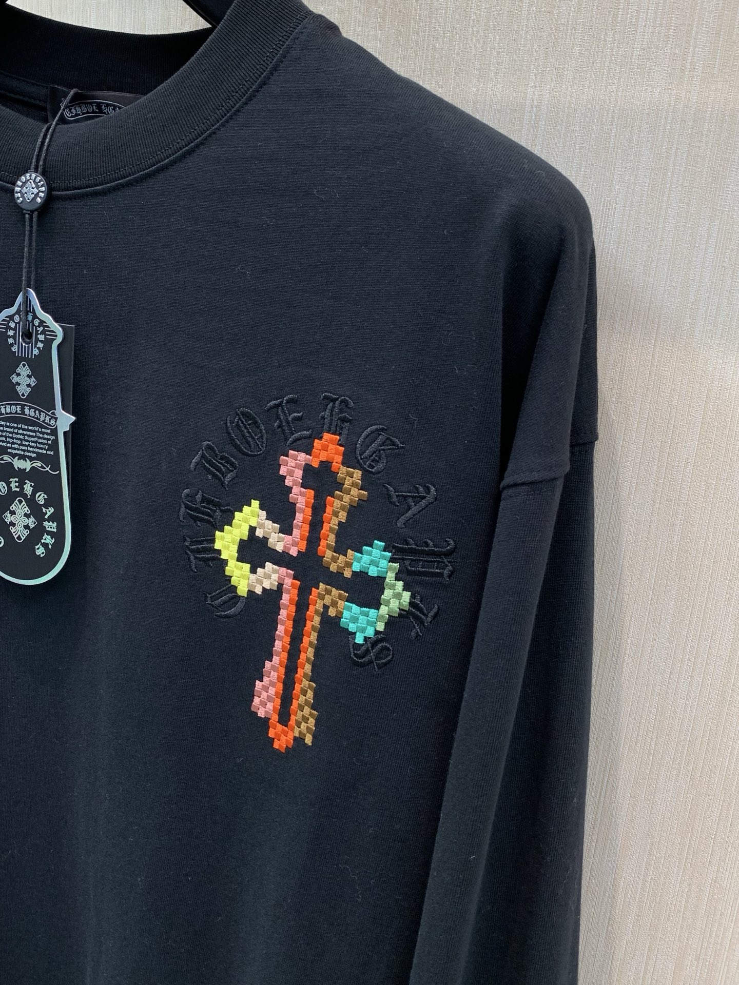 ,Chrome Hearts 克罗心,2026早秋新品,专柜同步有售,原单狠货,时尚休闲圆领长袖T恤,采用进口原版面料, ,Chrome Hearts 克罗心,2026早秋新品,专柜同步有售,原单狠货,时尚休闲圆领长袖T恤,采用进口原版面料,