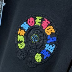 ,Chrome Hearts 克罗心,2026早秋新品,专柜同步有售,原单狠货,时尚休闲圆领长袖T恤,采用进口原版面料, ,Chrome Hearts 克罗心,2026早秋新品,专柜同步有售,原单狠货,时尚休闲圆领长袖T恤,采用进口原版面料,