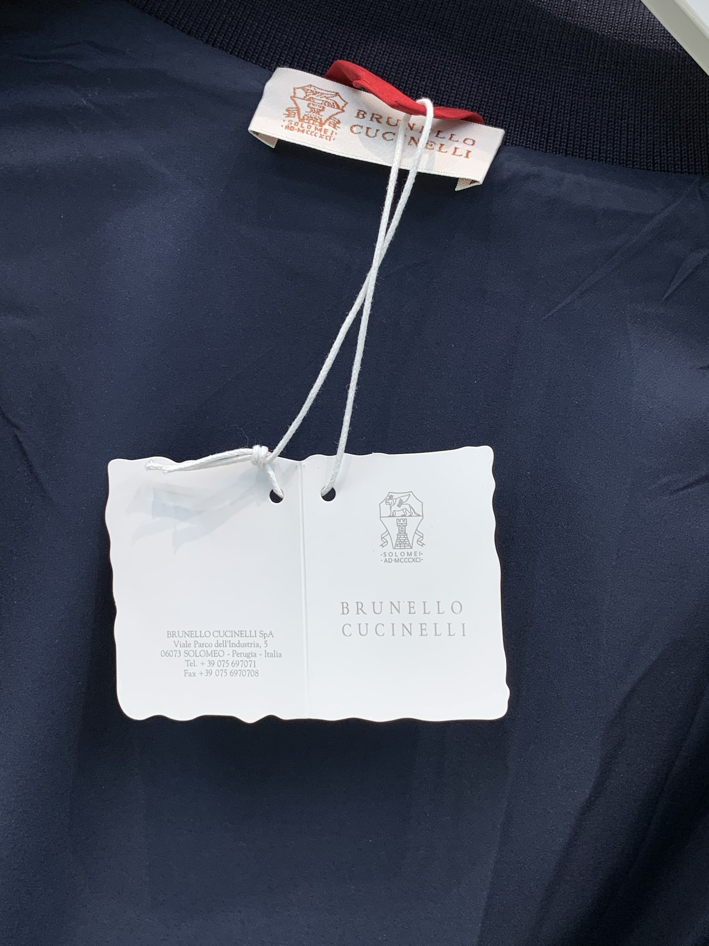 ,BC立领深蓝色纽扣夹扣外套 材质 羊毛混纺 时尚系列,独特设计 订纱开始订染和订纺。 国内某大厂出口日本 和供应几 ,BC立领深蓝色纽扣夹扣外套 材质 羊毛混纺 时尚系列,独特设计 订纱开始订染和订纺。 国内某大厂出口日本 和供应几