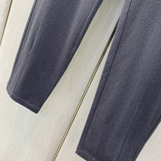 ,Zegna新款羊毛休闲裤 面料成份:100%羊毛 100%全羊毛强缩呢有极好的吸湿透气,保暖伸缩性;有着独特的颗粒质感 ,Zegna新款羊毛休闲裤 面料成份:100%羊毛 100%全羊毛强缩呢有极好的吸湿透气,保暖伸缩性;有着独特的颗粒质感