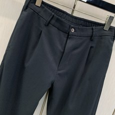 ,ZEGNA 杰尼亚 新款休闲咖啡西裤, 材质 面料:63%聚酯纤维35%粘胶 2%氨纶 这款裤子面料是一款日本研发, ,ZEGNA 杰尼亚 新款休闲咖啡西裤, 材质 面料:63%聚酯纤维35%粘胶 2%氨纶 这款裤子面料是一款日本研发,