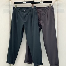 ,ZEGNA 杰尼亚 新款休闲咖啡西裤, 材质 面料:63%聚酯纤维35%粘胶 2%氨纶 这款裤子面料是一款日本研发, ,ZEGNA 杰尼亚 新款休闲咖啡西裤, 材质 面料:63%聚酯纤维35%粘胶 2%氨纶 这款裤子面料是一款日本研发,
