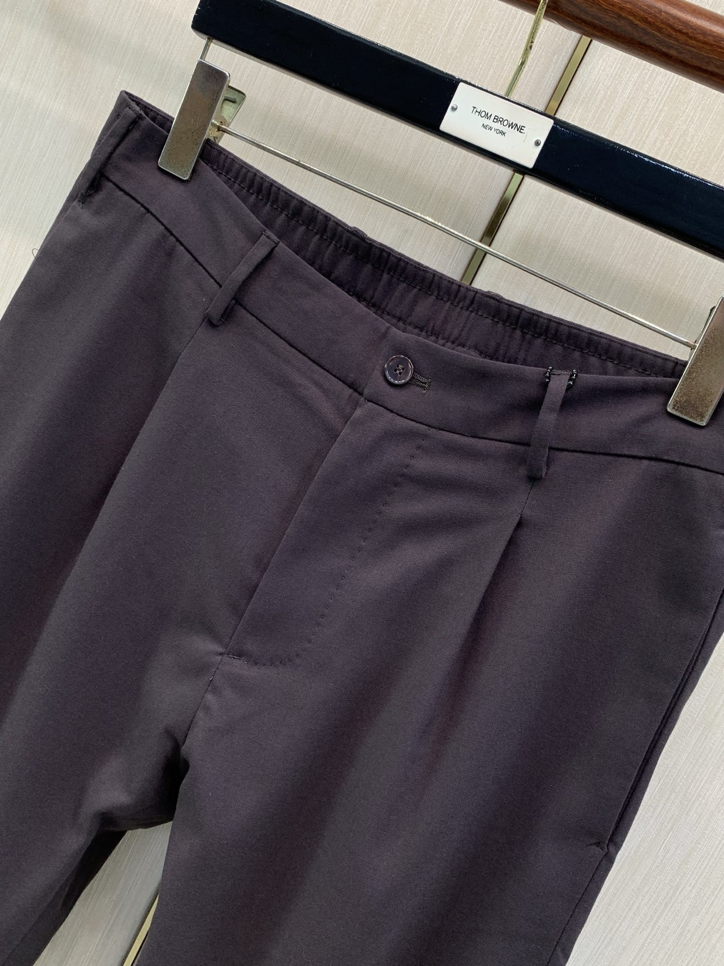 ,ZEGNA 杰尼亚 新款休闲咖啡西裤, 材质 面料:63%聚酯纤维35%粘胶 2%氨纶 这款裤子面料是一款日本研发, ,ZEGNA 杰尼亚 新款休闲咖啡西裤, 材质 面料:63%聚酯纤维35%粘胶 2%氨纶 这款裤子面料是一款日本研发,