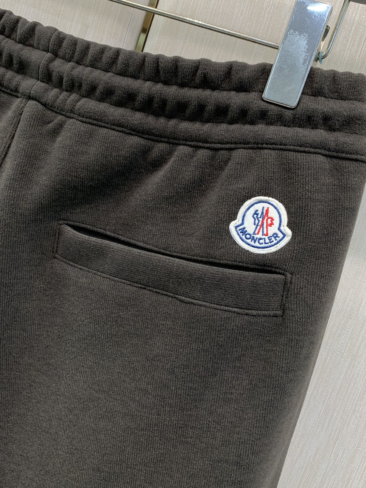 一套，Moncler 蒙口，2026秋季最新品，专柜同步有售，原单狠货，时尚休闲套装，上身舒适！吸睛而有亮点，采用进口原