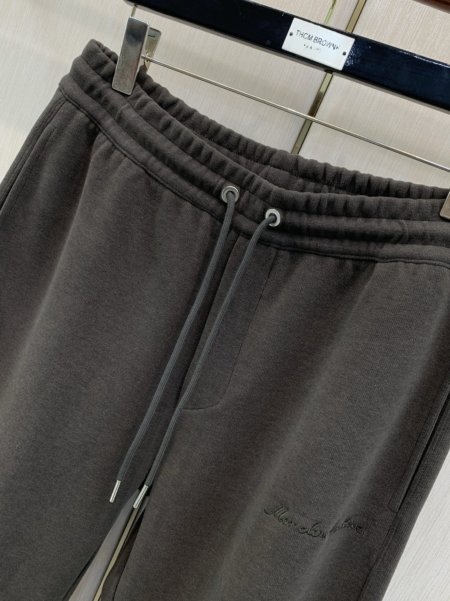 一套，Moncler 蒙口，2026秋季最新品，专柜同步有售，原单狠货，时尚休闲套装，上身舒适！吸睛而有亮点，采用进口原