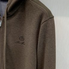 一套,Loro Piana,2026秋季新品,时尚休闲套装,采用进口原版面料,顶级刺绣🪡工艺字母图案装饰logo,原版五 一套,Loro Piana,2026秋季新品,时尚休闲套装,采用进口原版面料,顶级刺绣🪡工艺字母图案装饰logo,原版五