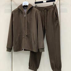 一套,Loro Piana,2026秋季新品,时尚休闲套装,采用进口原版面料,顶级刺绣🪡工艺字母图案装饰logo,原版五 一套,Loro Piana,2026秋季新品,时尚休闲套装,采用进口原版面料,顶级刺绣🪡工艺字母图案装饰logo,原版五