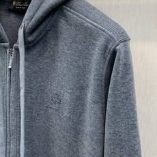 一套,Loro Piana,2026秋季新品,时尚休闲套装,采用进口原版面料,顶级刺绣🪡工艺字母图案装饰logo,原版五 一套,Loro Piana,2026秋季新品,时尚休闲套装,采用进口原版面料,顶级刺绣🪡工艺字母图案装饰logo,原版五
