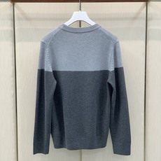 ,Loewe 罗意威,2026冬季最新款,专柜同步有售,原单狠货,时尚休闲圆领长袖针织毛衣,上身很有特点!吸睛而有亮点, ,Loewe 罗意威,2026冬季最新款,专柜同步有售,原单狠货,时尚休闲圆领长袖针织毛衣,上身很有特点!吸睛而有亮点,