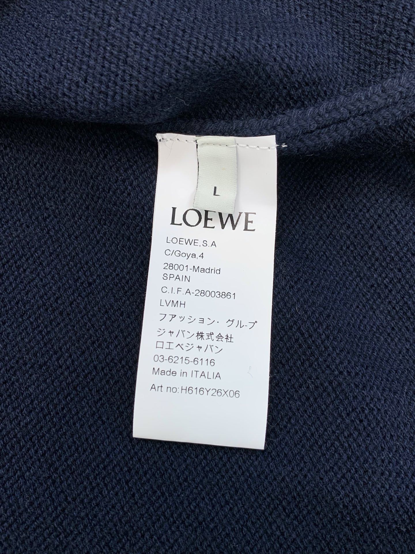 ，Loewe 罗意威，2026冬季最新款，专柜同步有售，原单狠货，时尚休闲圆领长袖针织毛衣，上身很有特点！吸睛而有亮点，